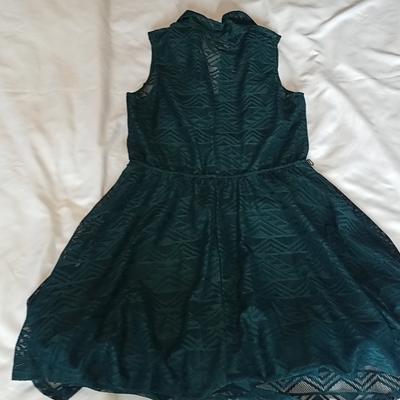 Dress - Picture 4 of 4